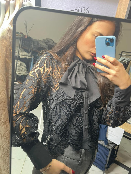 CAMICIA NERA RINTAGLIATA ART. 10316656
